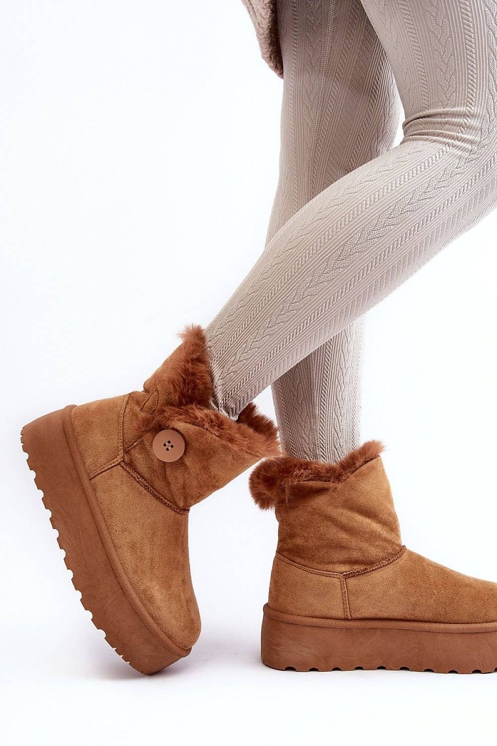 Snow boots