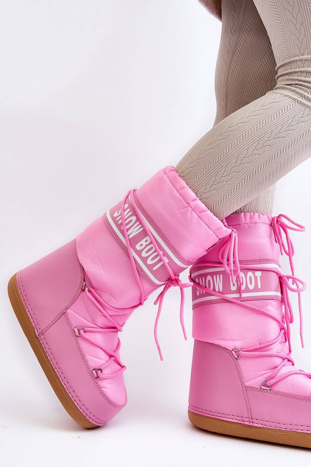 Snow boots