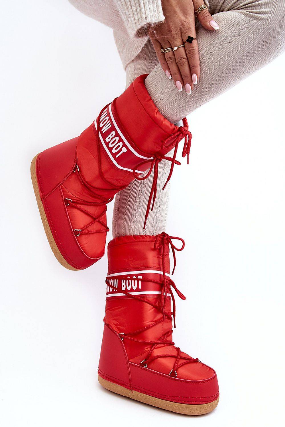 Snow boots