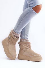 Snow boots