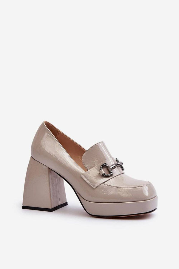 Heeled low shoes