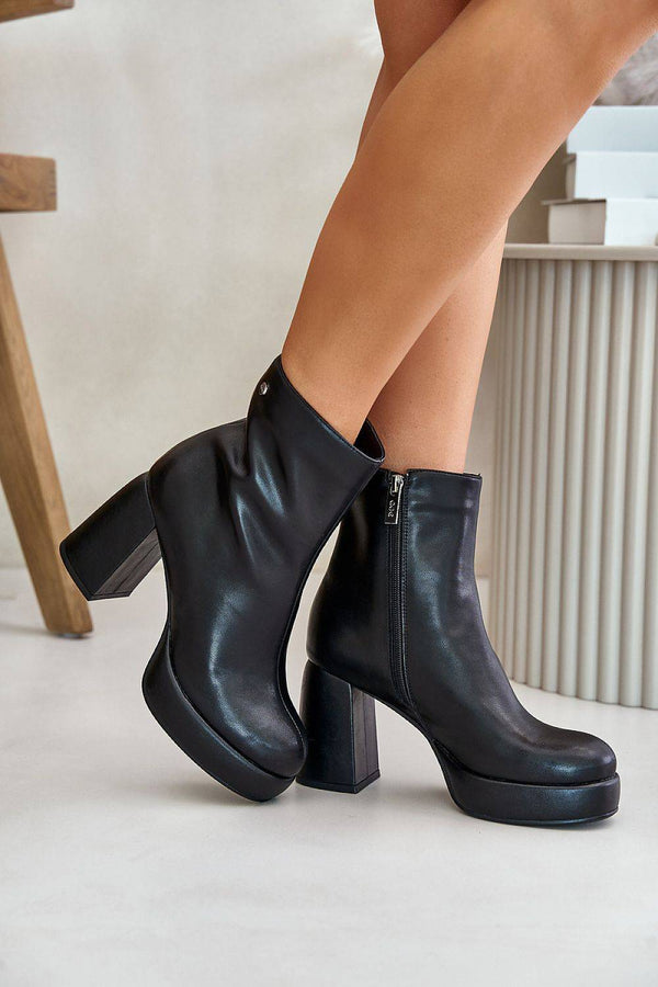 Heel boots