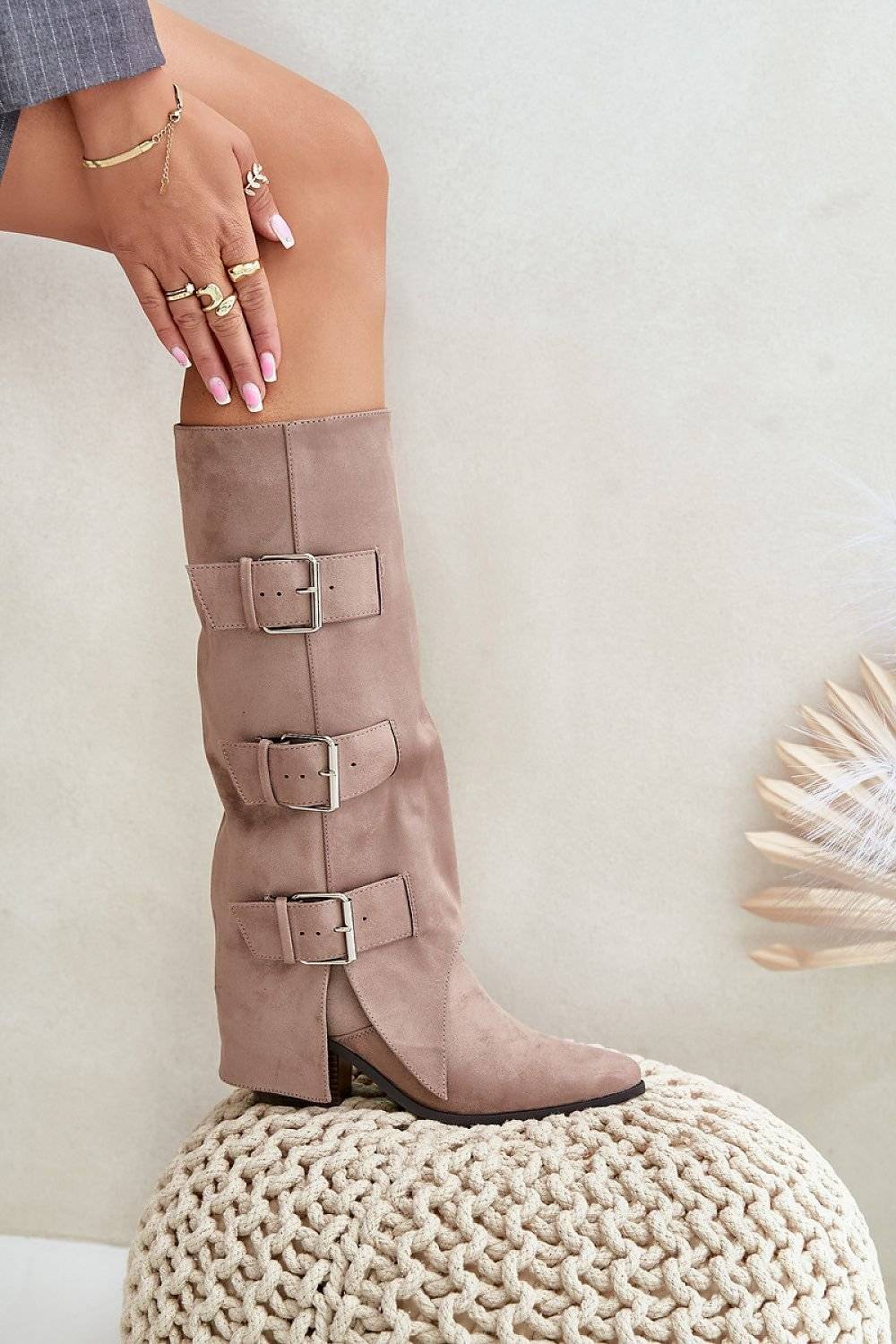 Heel boots