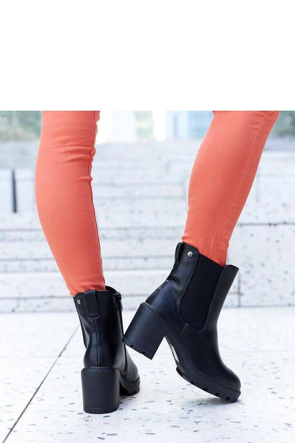 Heel boots