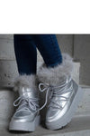Snow boots