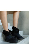 Snow boots