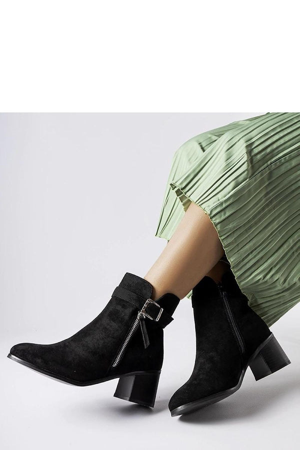 Bottines noires pour l'hiver - Chaussures résistantes et élégantes