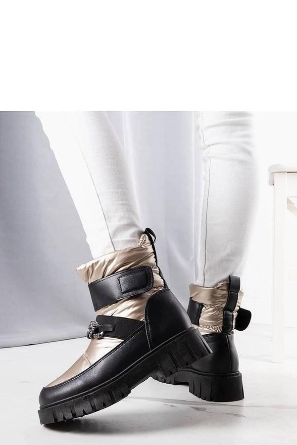 Golden Snow Boots - Stylish and Durable Winter Footwear