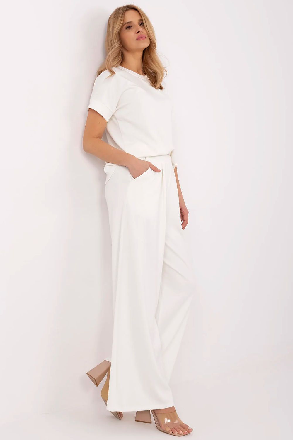 Tracksuit trousers model 209837 Relevance