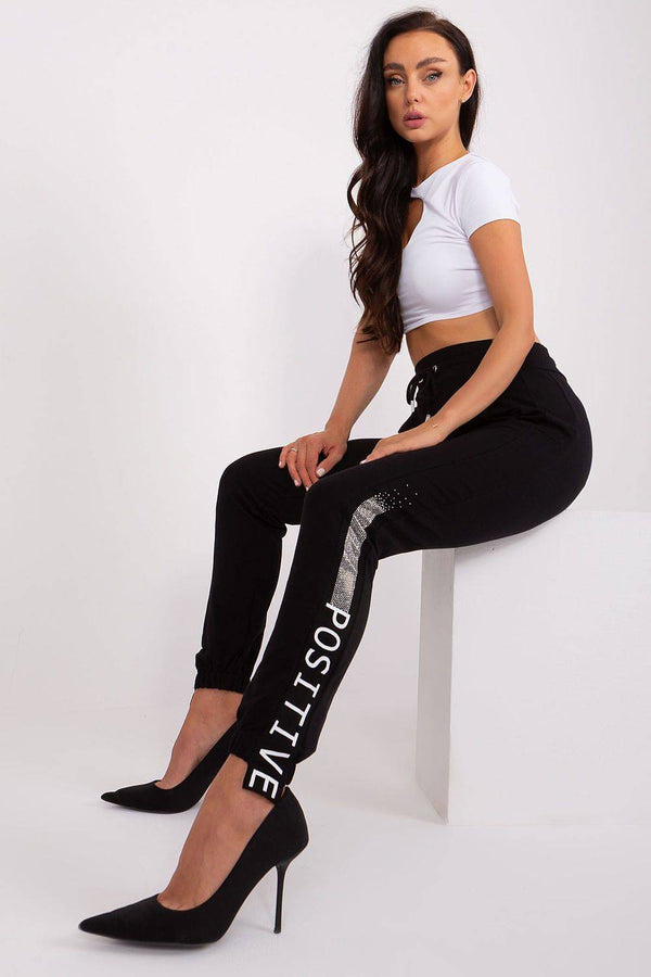 Tracksuit trousers model 211745 Relevance