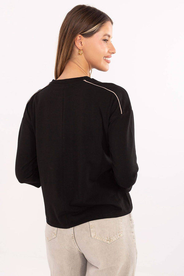 Blouse model 218835 Relevance
