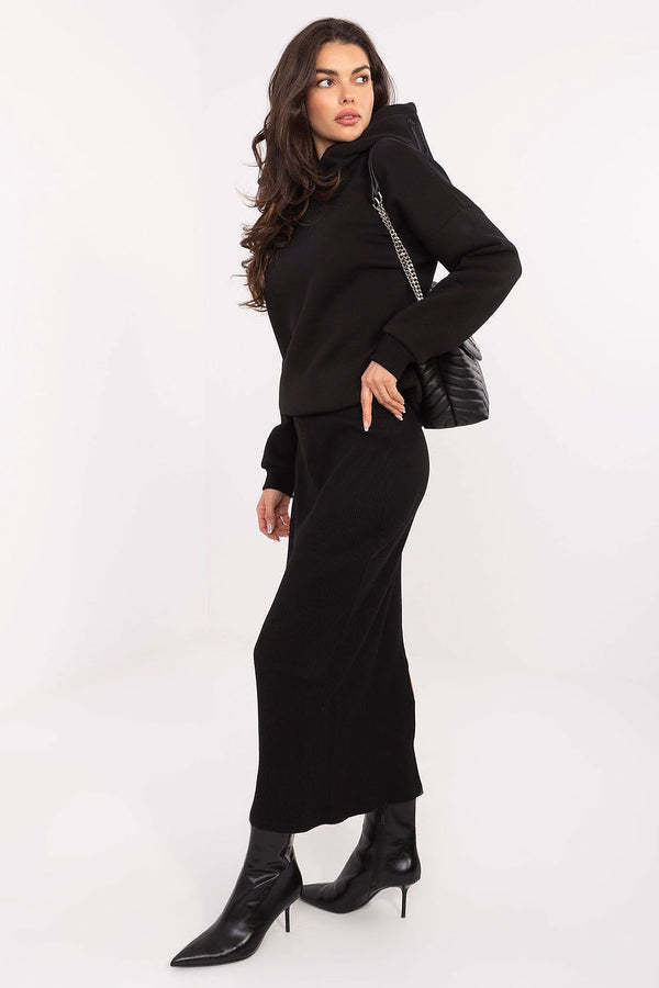 Sweatshirt model 220401 Relevance