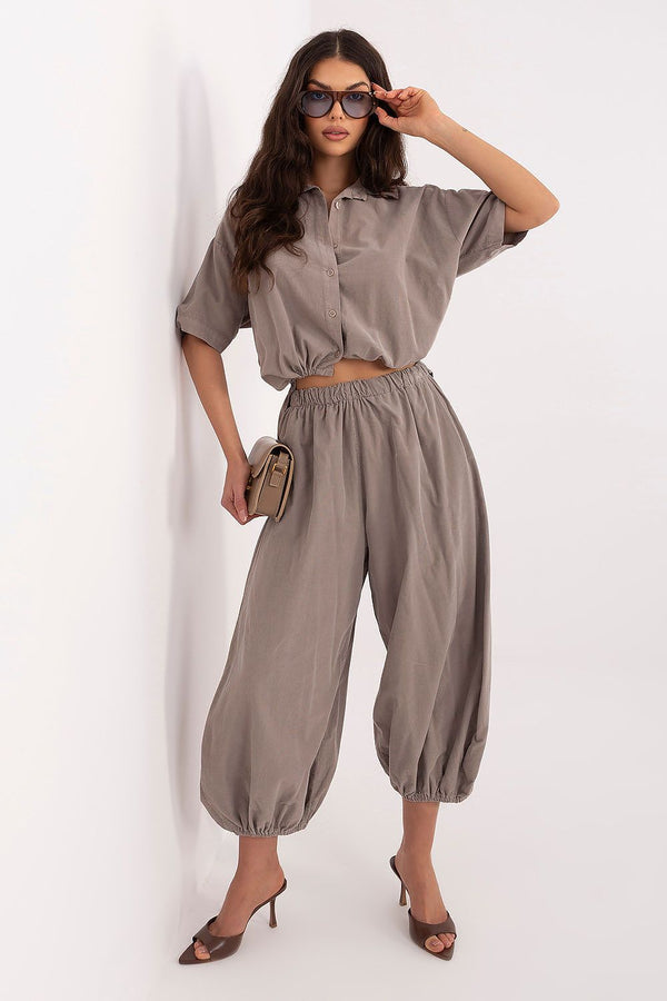 corduroy trousers model 226227 Italy Moda