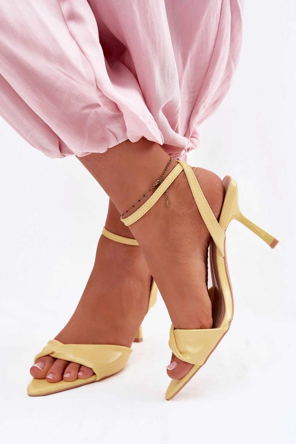 Heel sandals model 226516 Step in style