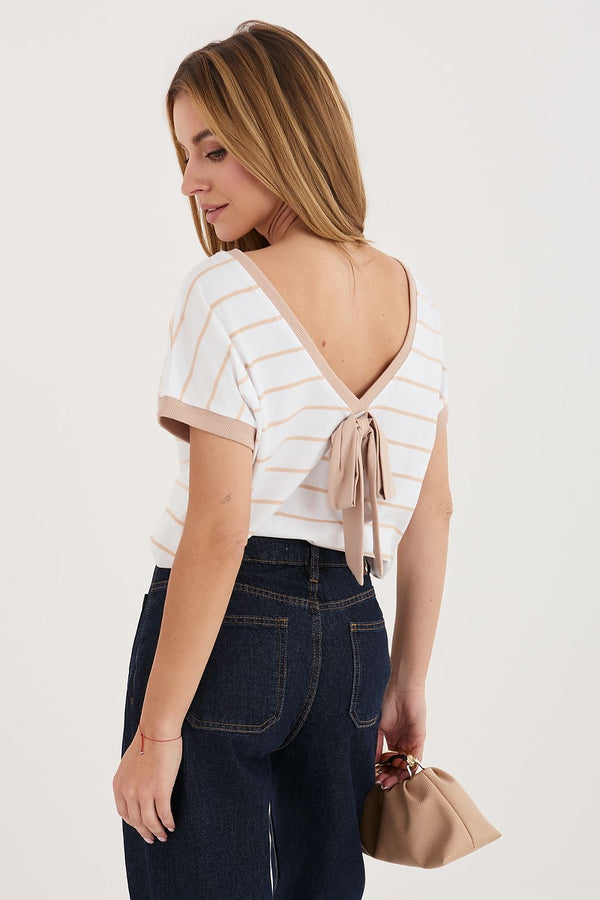 Blouse model 227051 Relevance