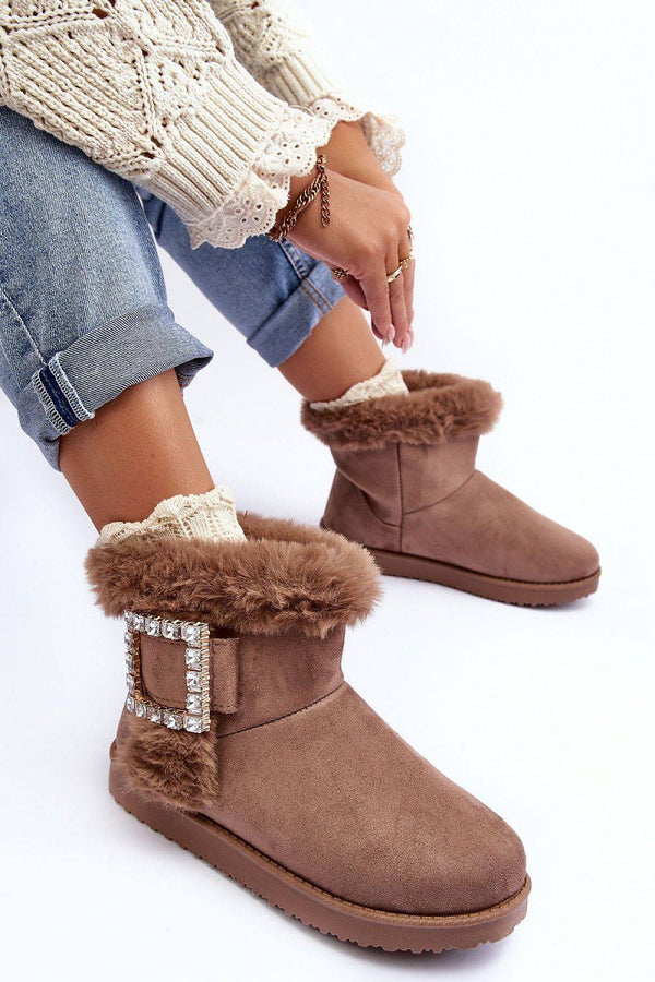 Snow boots