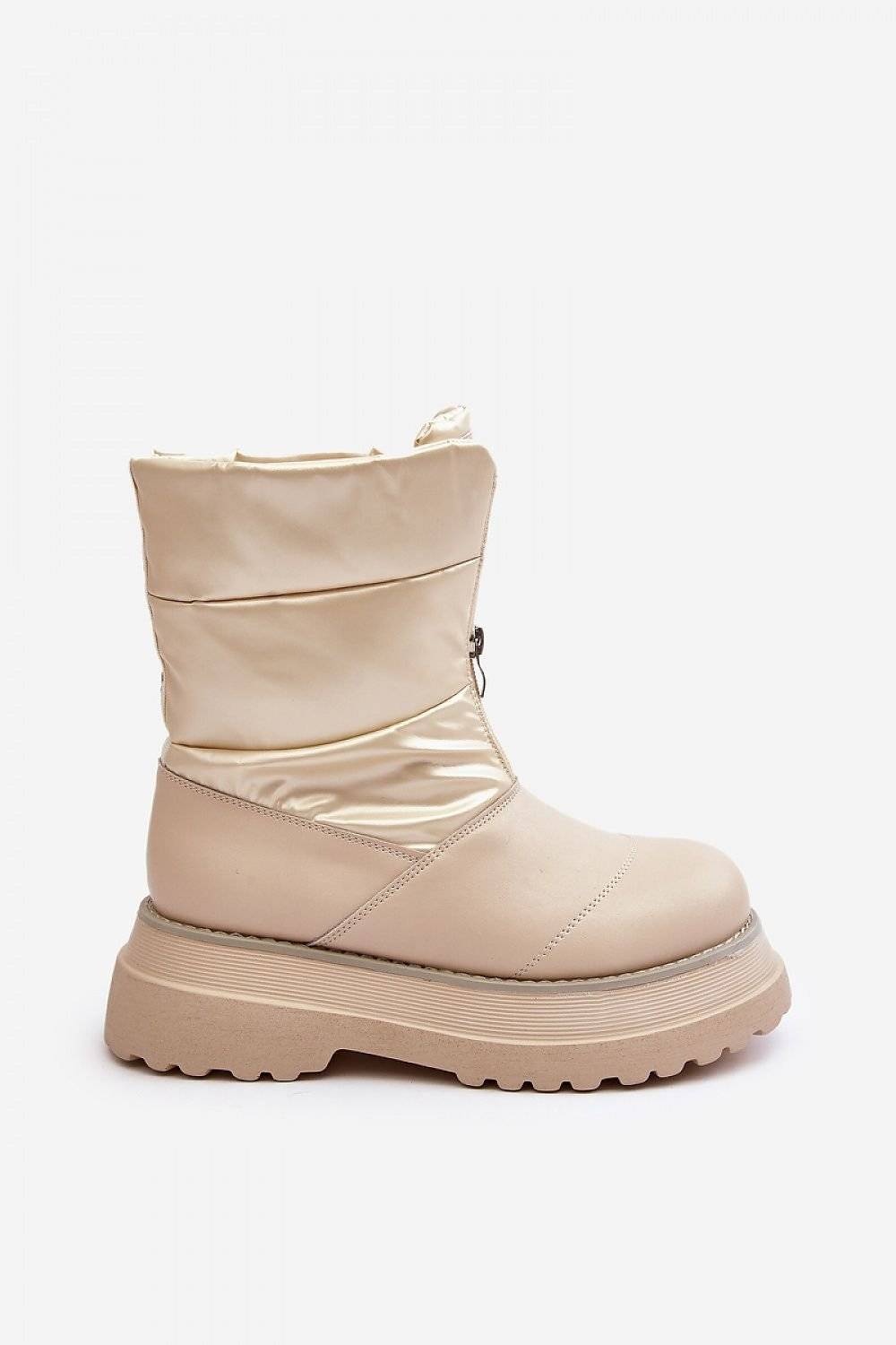 Snow boots