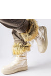 Snow boots