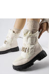Snow boots