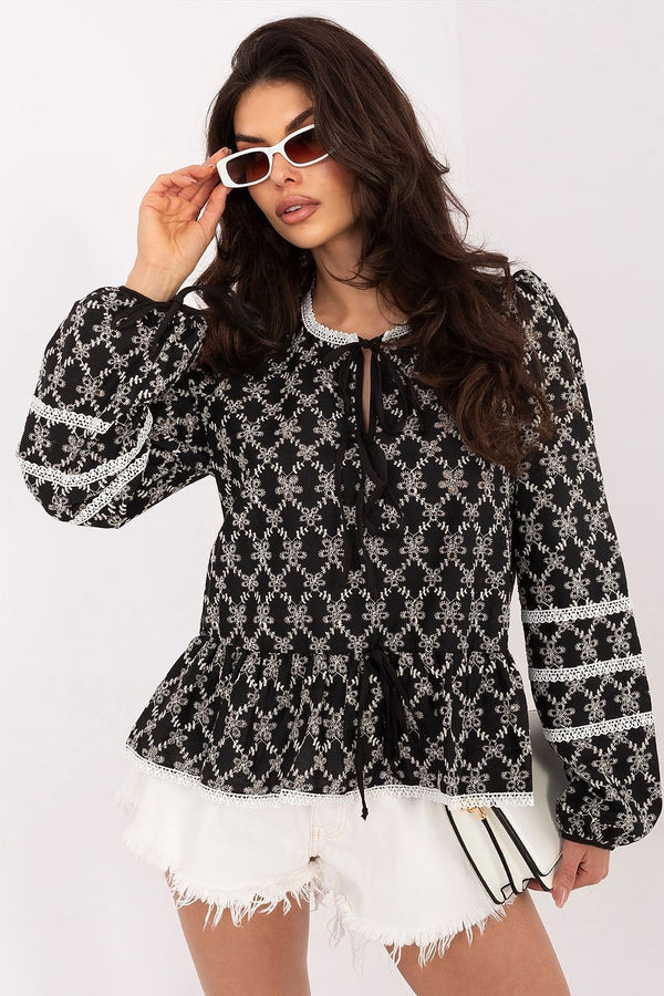 Blouse model 227327 Lakerta
